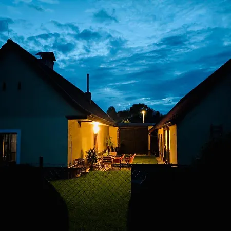 Andělka S Wellness Za Příplatek Сasa de vacaciones Hamr