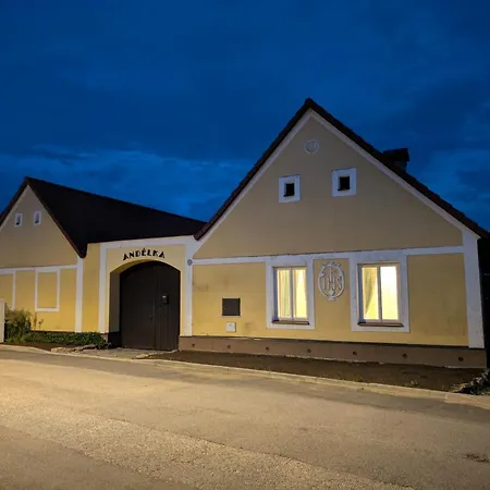 Andělka S Wellness Za Příplatek Сasa de vacaciones
